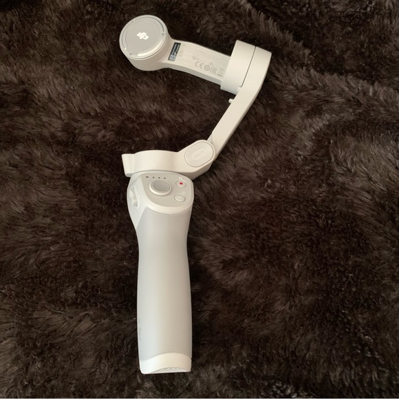 DJI OM 4 - Handheld 3-Axis Smartphone Gimbal Stabilizer - Picture 10 of 16